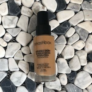 SMASHBOX SKIN 15 HOUR WEAR HYDRATING FOUNDATION